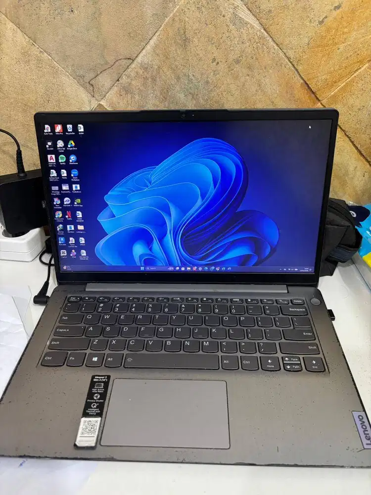 Laptop Lenovo I5, NVidia Hidup, lancar buat kerja