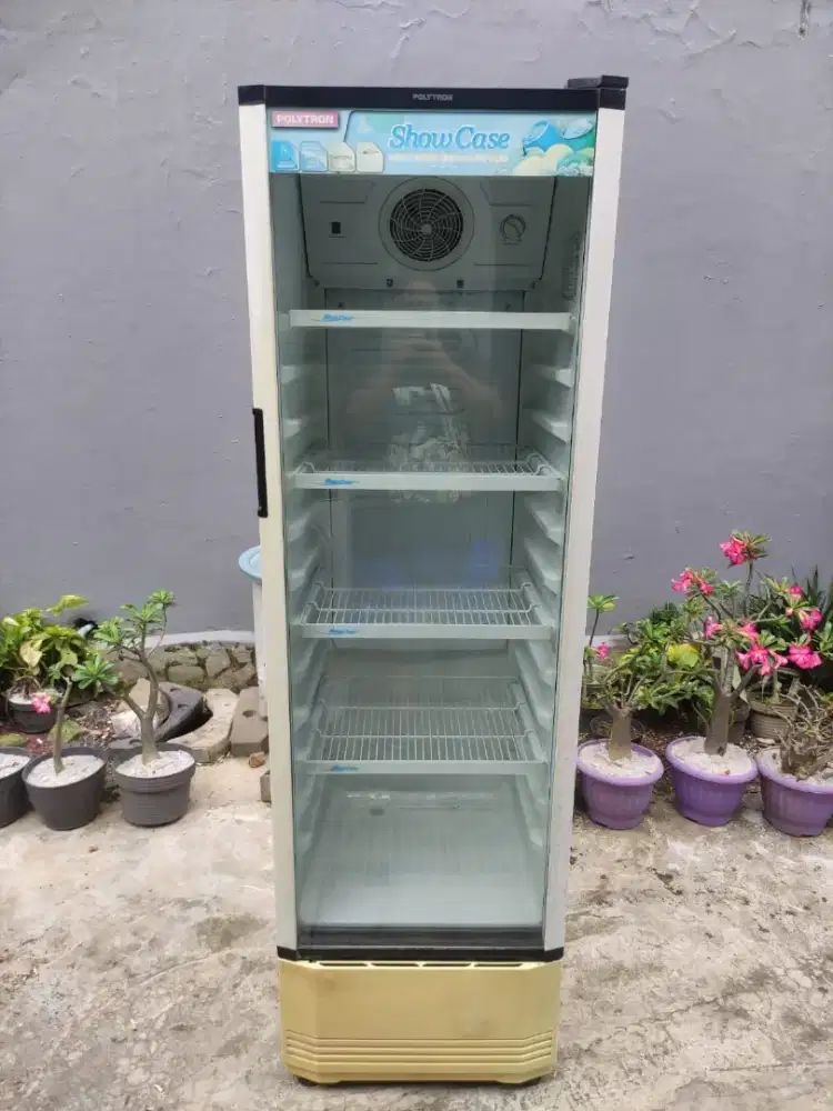 Showcase polytron 4 rak