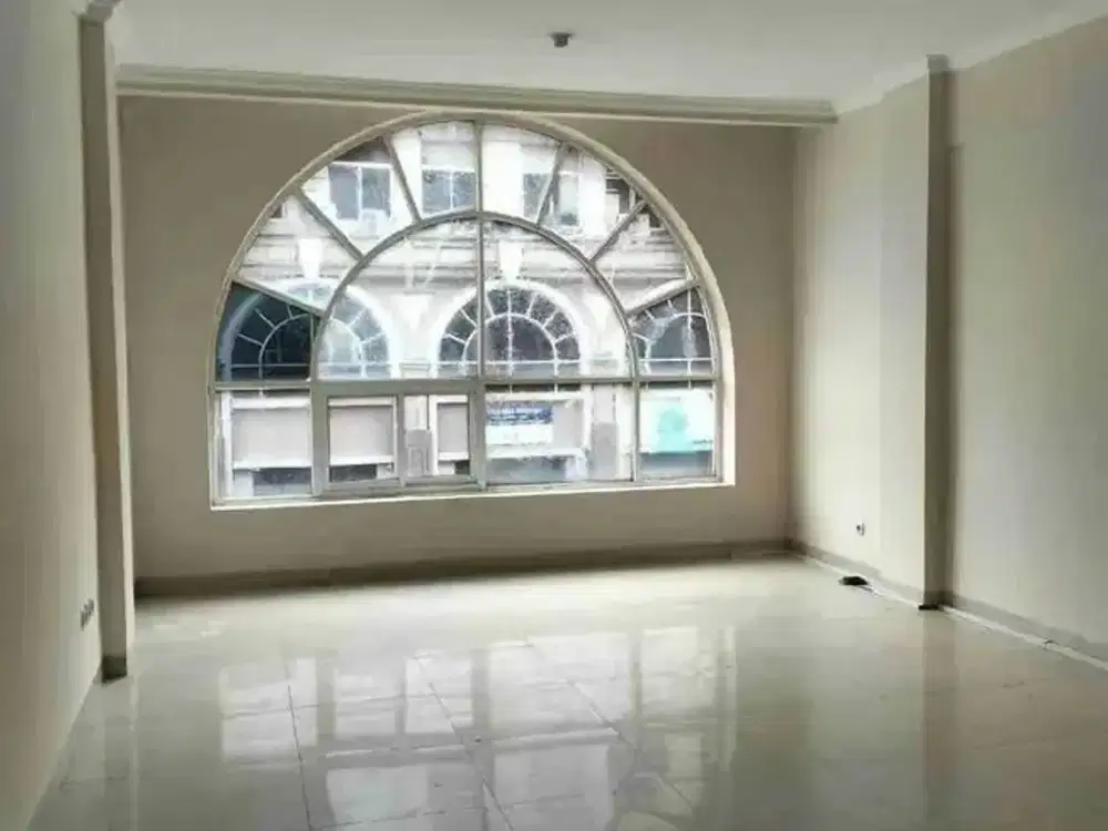 DISEWAKAN RUKO CROWN GLC