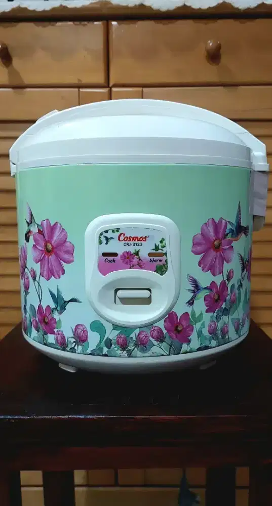 Rice Cooker COSMOS kapasitas 1.8 liter like new