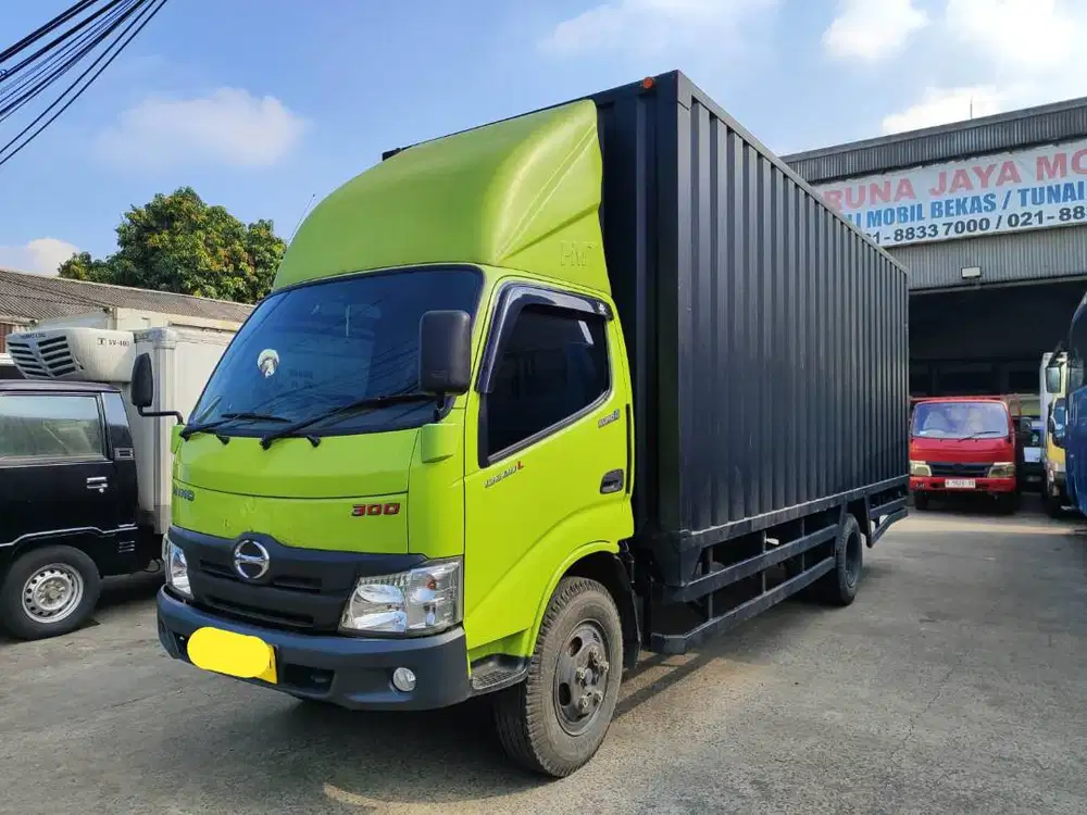 Hino Dutro 136MDL 6 Roda Box Long Chasis Tahun 2023