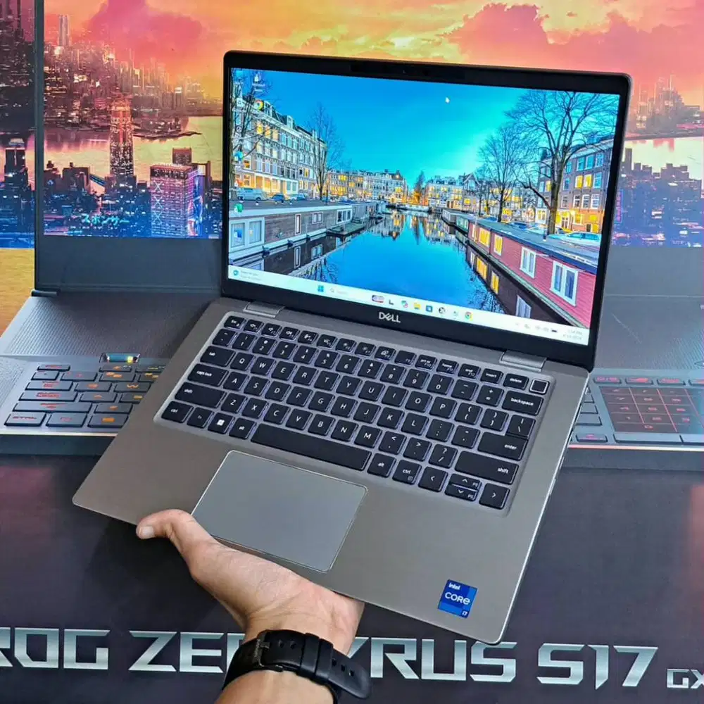 DELL LATITUDE 7320 Intel core i7-1165G7 RAM 16GB SSD 256GB