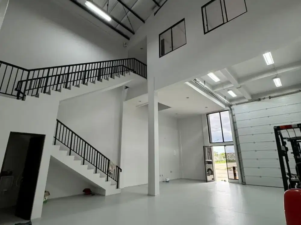 sewa gudang bizpark mutiguna PIK 2 uk 9x30m kosongan