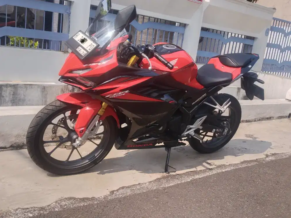 Di Jual CBR 150 R , Sangat Istimewa jarang pakai