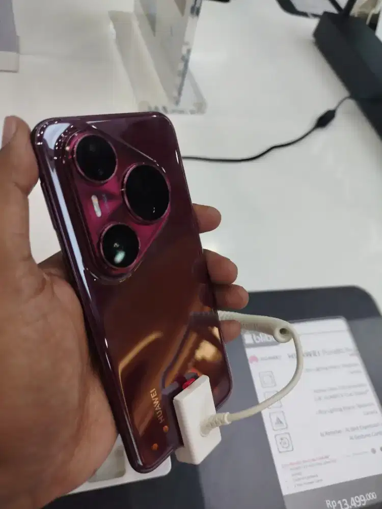 Handphone pura 80 pro ready ya gaes