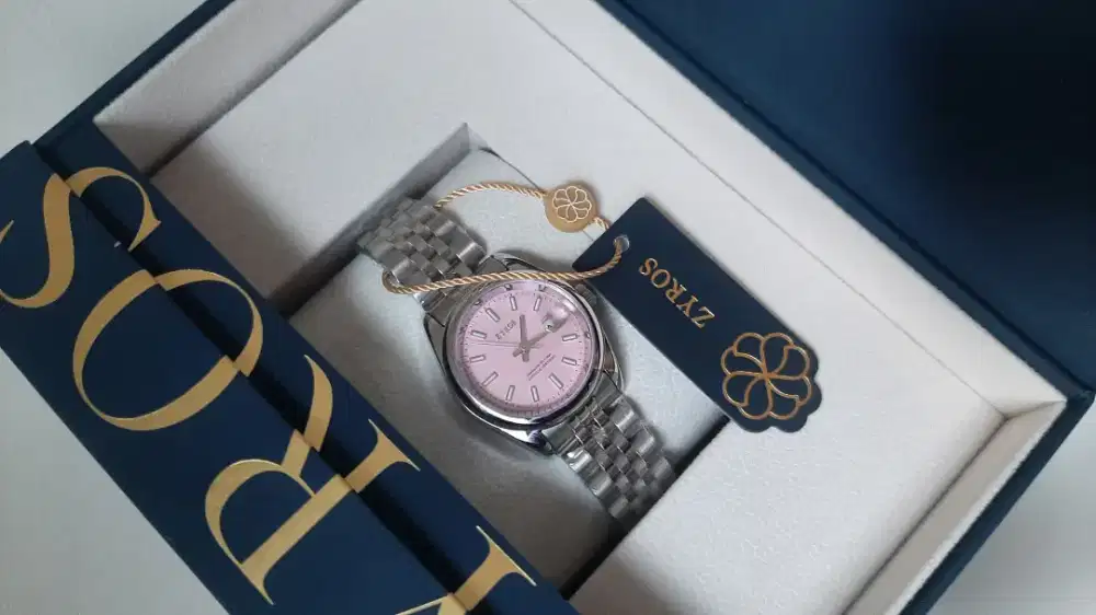 Jam tangan wanita Zyros Pride Women's Steel Watch in Silver pink.