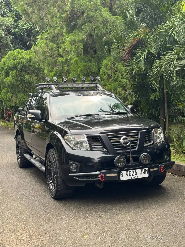 Jual Cash Nissan Navara Frontier 2.5 AT 4x4 DOUBLE CABIN 2013 SPORTS