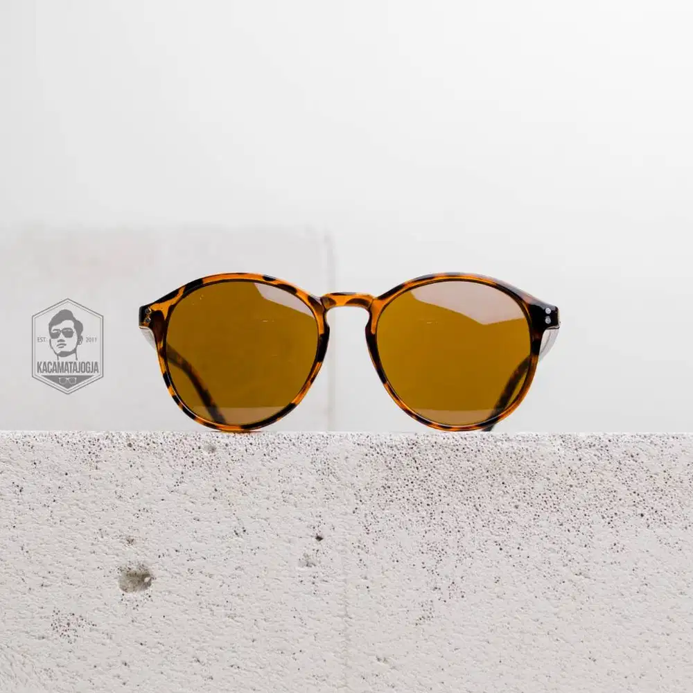 Kacamata Jogja - Kacamata Sunglasses Bulat Minimalis - Trijaya 01