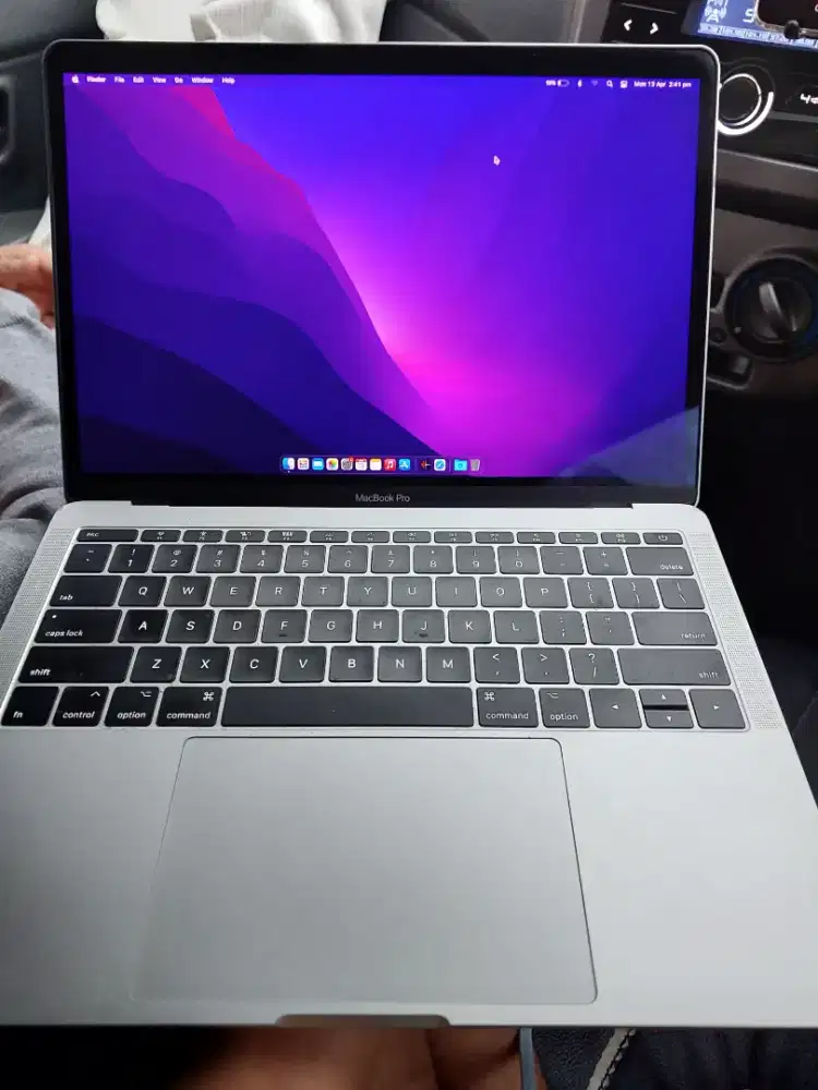 Macbook pro retina 2017 silver 8/500gb core i5 batangan resmi MURAH