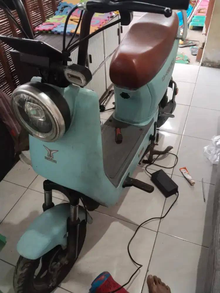 Sepeda listrik uwinfly