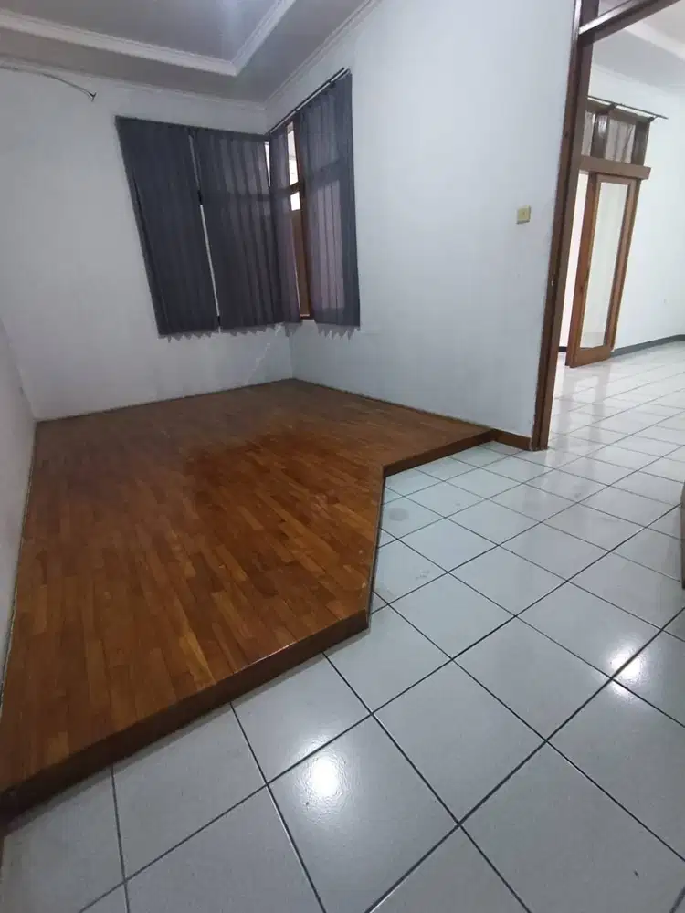 Disewakan Rumah Siap Huni di Taman Kopo Indah 1, Bandung