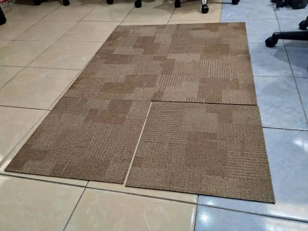 Karpet coklat/karpet tile