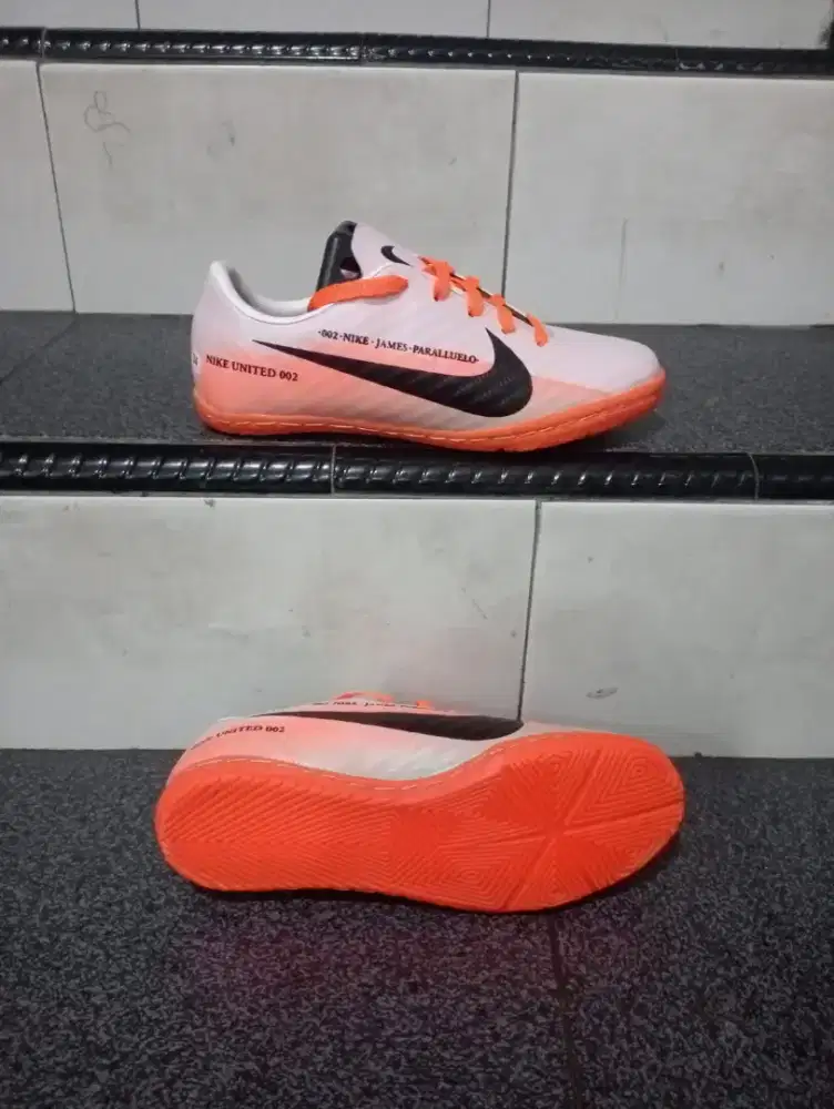 Sepatu futsal anak insole jahitan