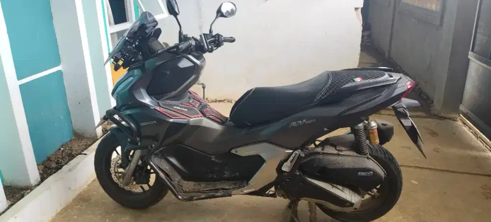 Honda adv 160 tahun 2024