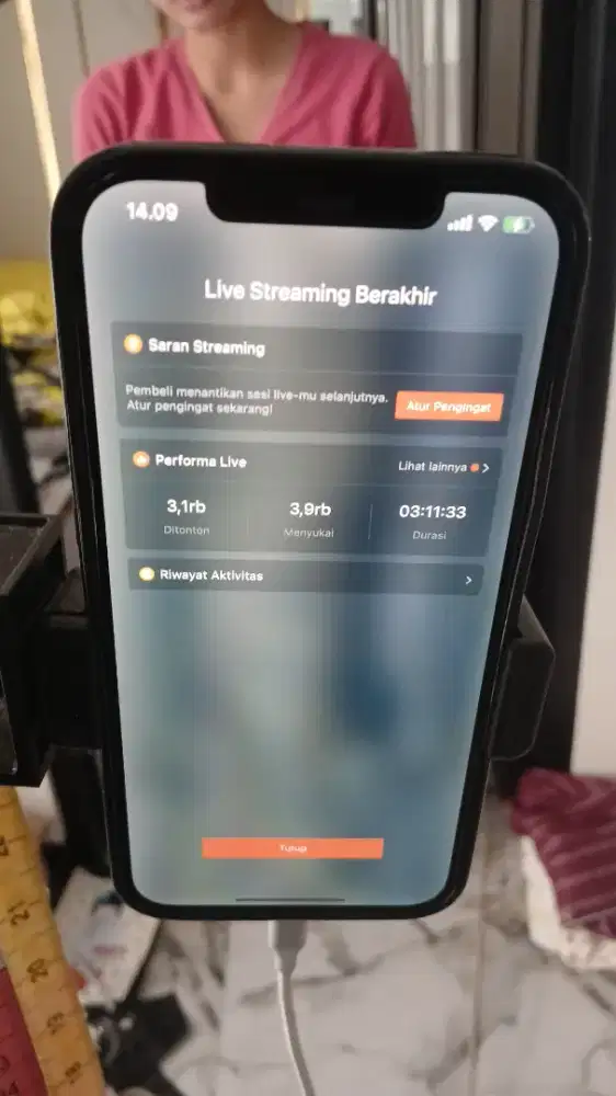 CARI LOWONGAN KERJA HOST LIVE