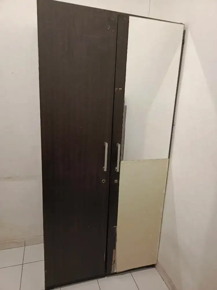 Lemari pakaian 100x60x200