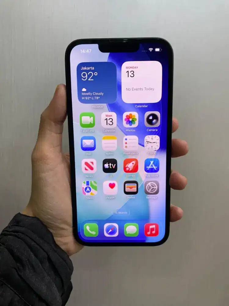 iPhone 13 256Gb iBox