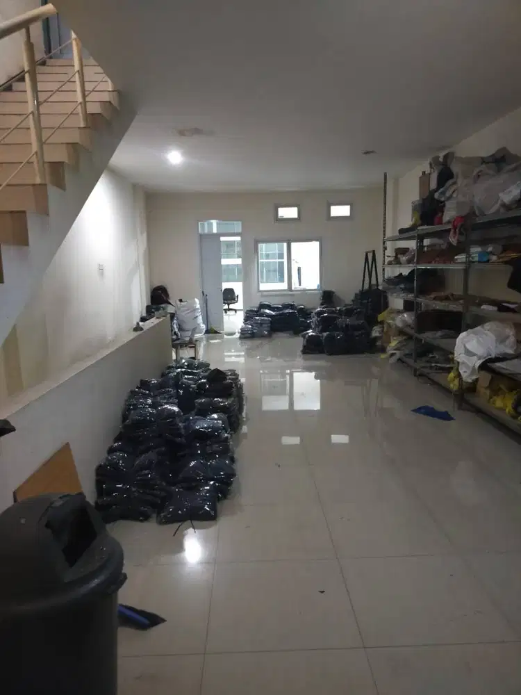 Dijual Ruko 4 Lantai Siap Pakai di Mainroad Cikawao Bandung