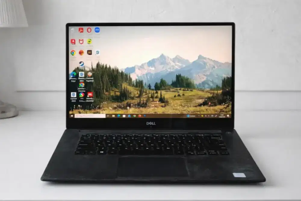 Laptop DELL Precision 5530 i5 8TH Gen RAM 16Gb NVidia Quadro 4Gb