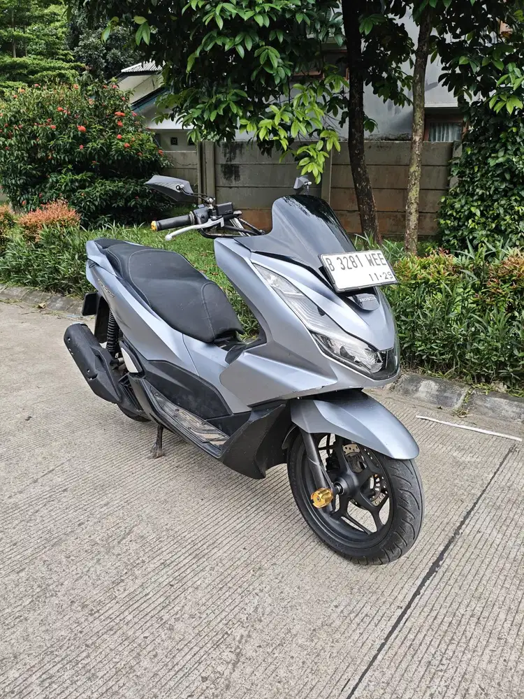 UNIT PCX 2024 SILVER