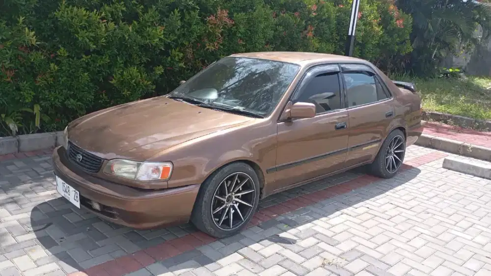 Di jual cepat dapat Toyota Corolla 1,8 siap harian siap luar kota