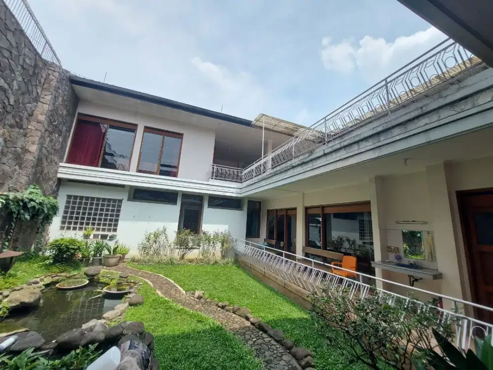 Rumah Klasik Cocok Untuk Usaha Premium Area Sayap Riau Bandung