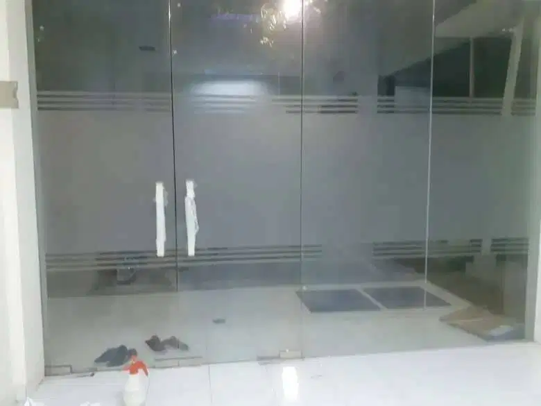 CUTTING STICKER MOTIF STIKER KACA SANDBLAST ES KACA FILM ONEWAY VISION