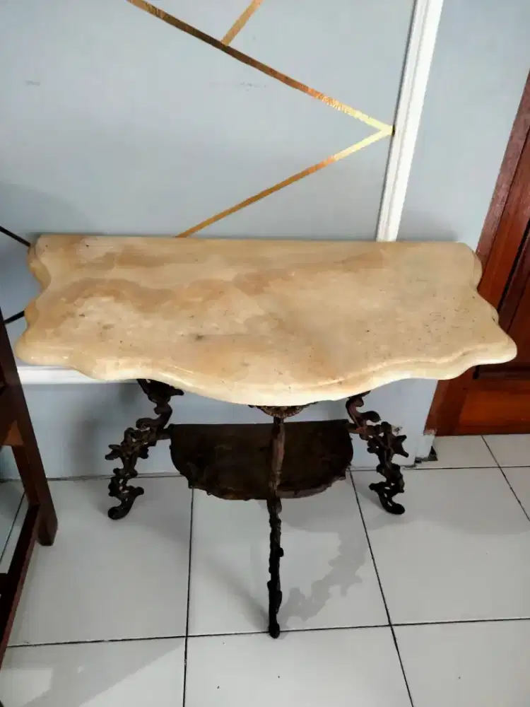 Meja Kantor Jati Kuno