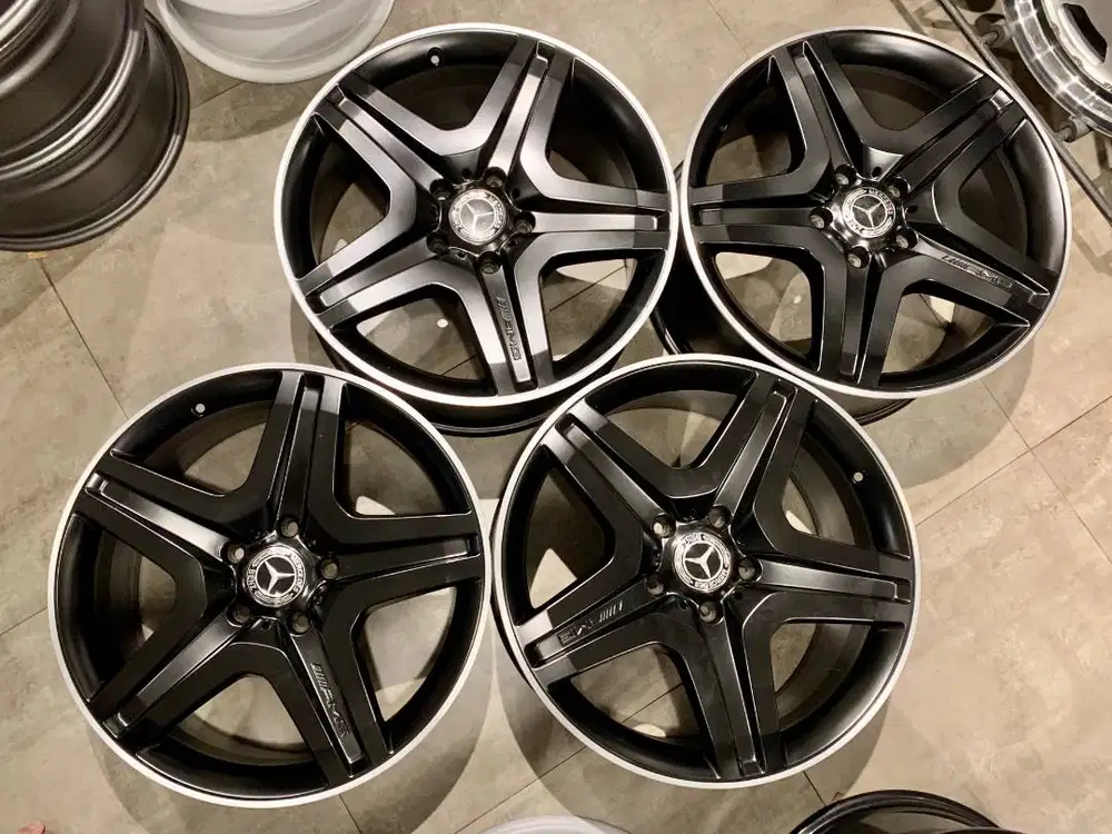 Velg OEM Mercedes Benz G63 AMG W463, R-20, Lebar 9.5, PCD 5x130