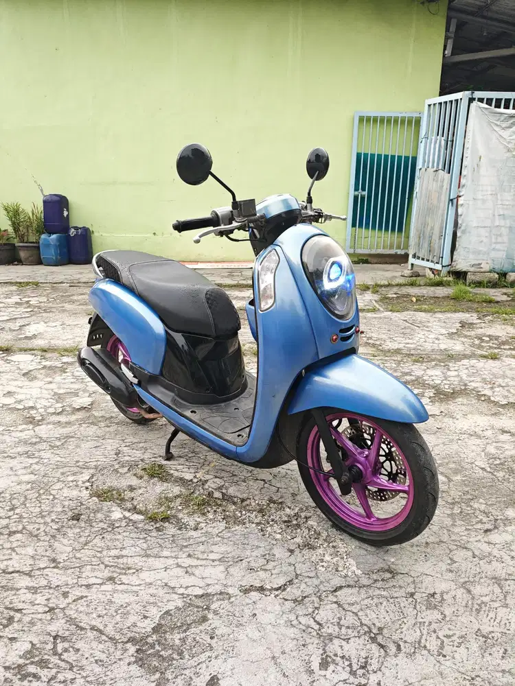 HONDA SCOOPY 2013