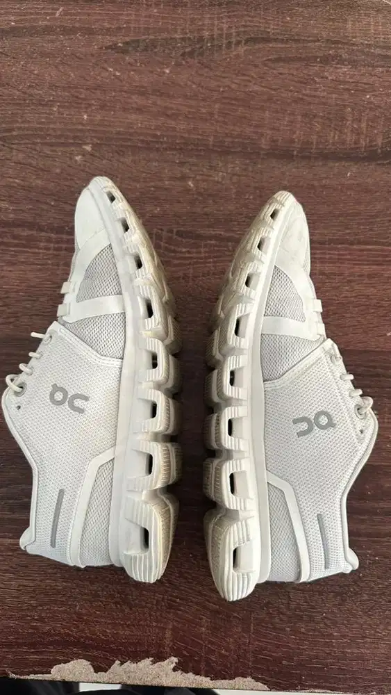 0n bekas women putih