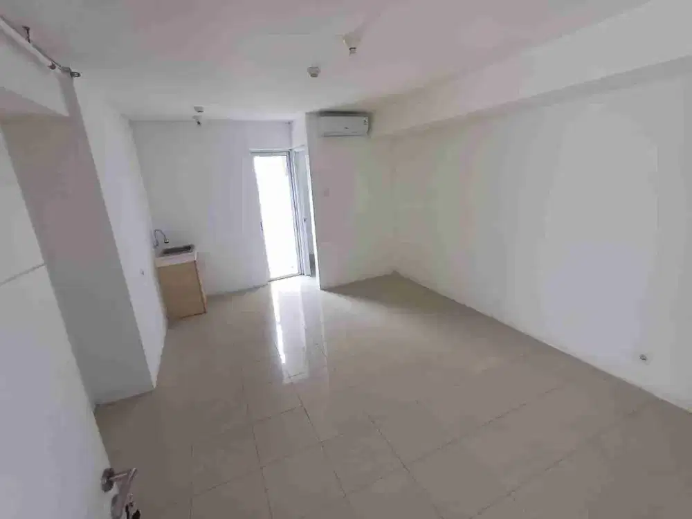 Disewakan Apartement studio hook kosongan di atas mall Bassura city