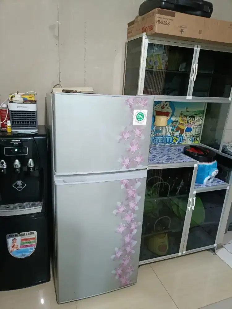 Kulkas sharp 2pintu