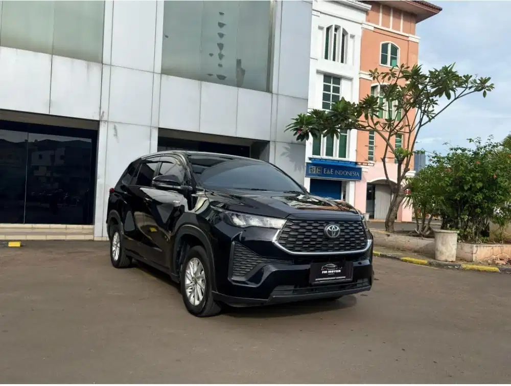 Toyota Kijang Innova 2023 Bensin