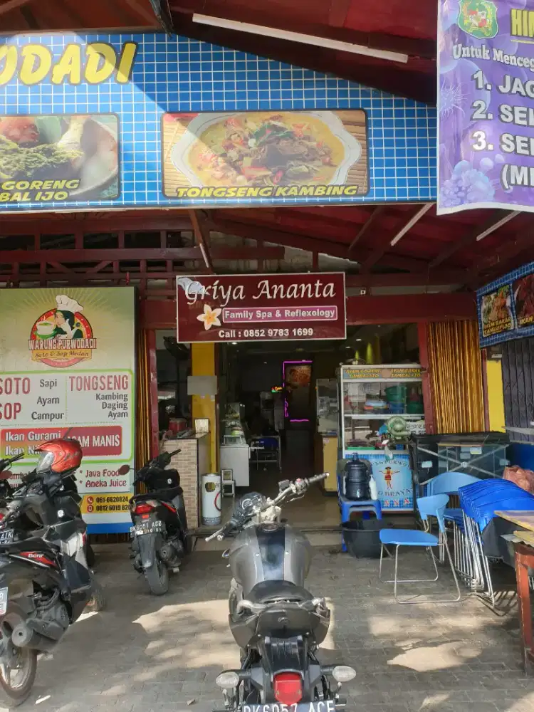 Dibutuhkan pelayan/waiter