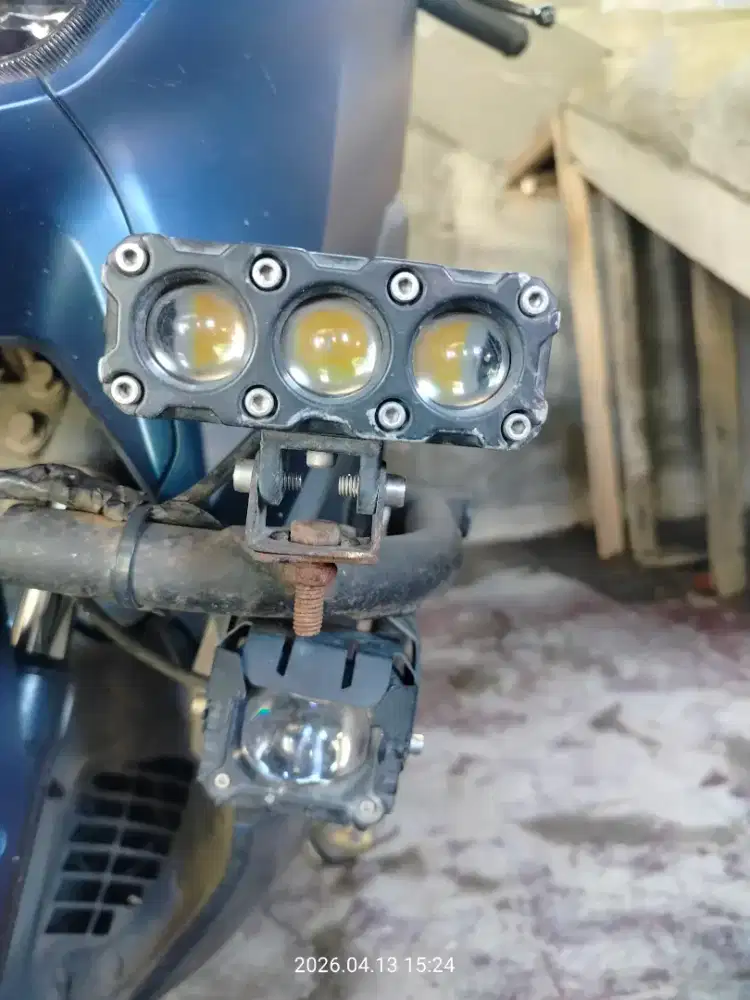 Lampu sorot anti kabut semua motor 12v