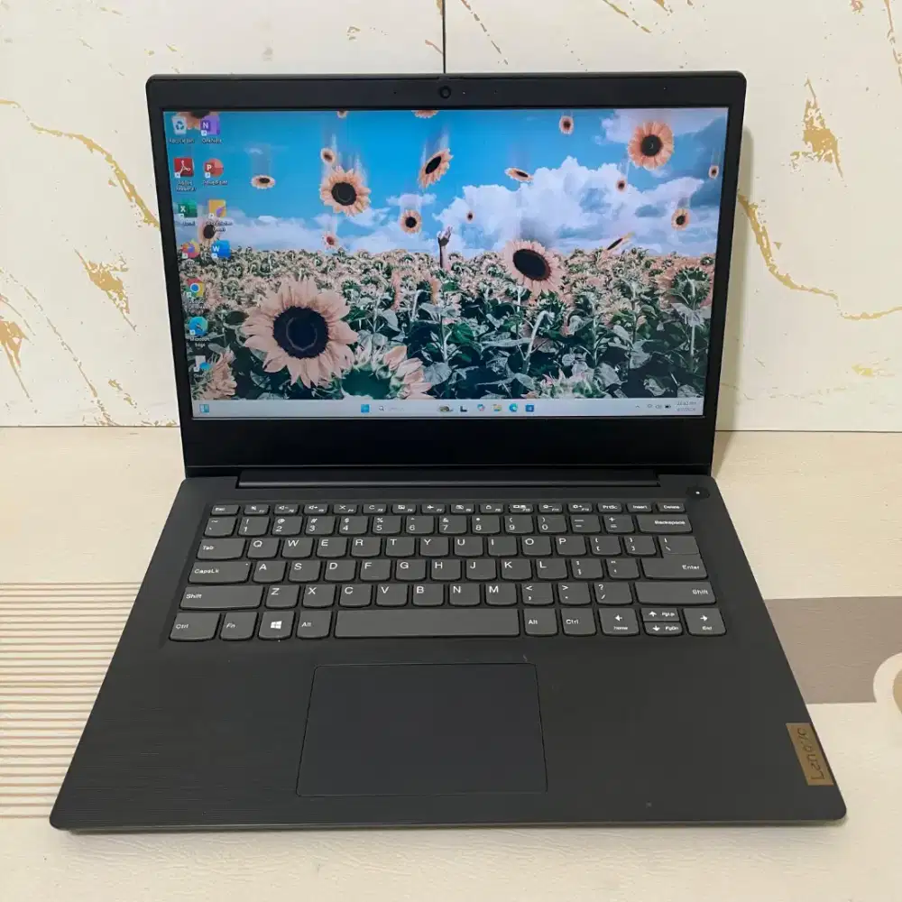 Laptop Lenovo IdeaPad Slim 3 (81W0).