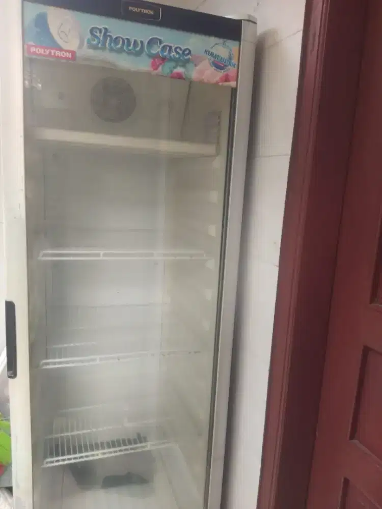 Showcase Polytron 4 rak tinggi normal