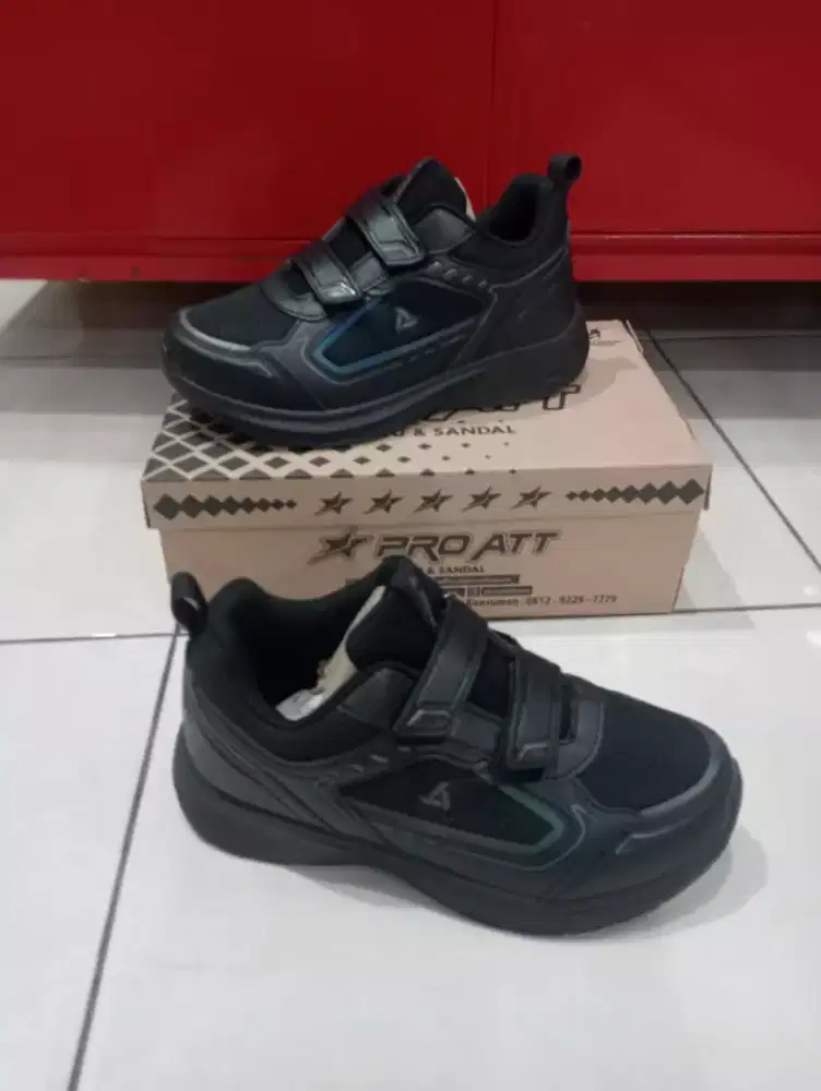 sepatu anak model kretekan