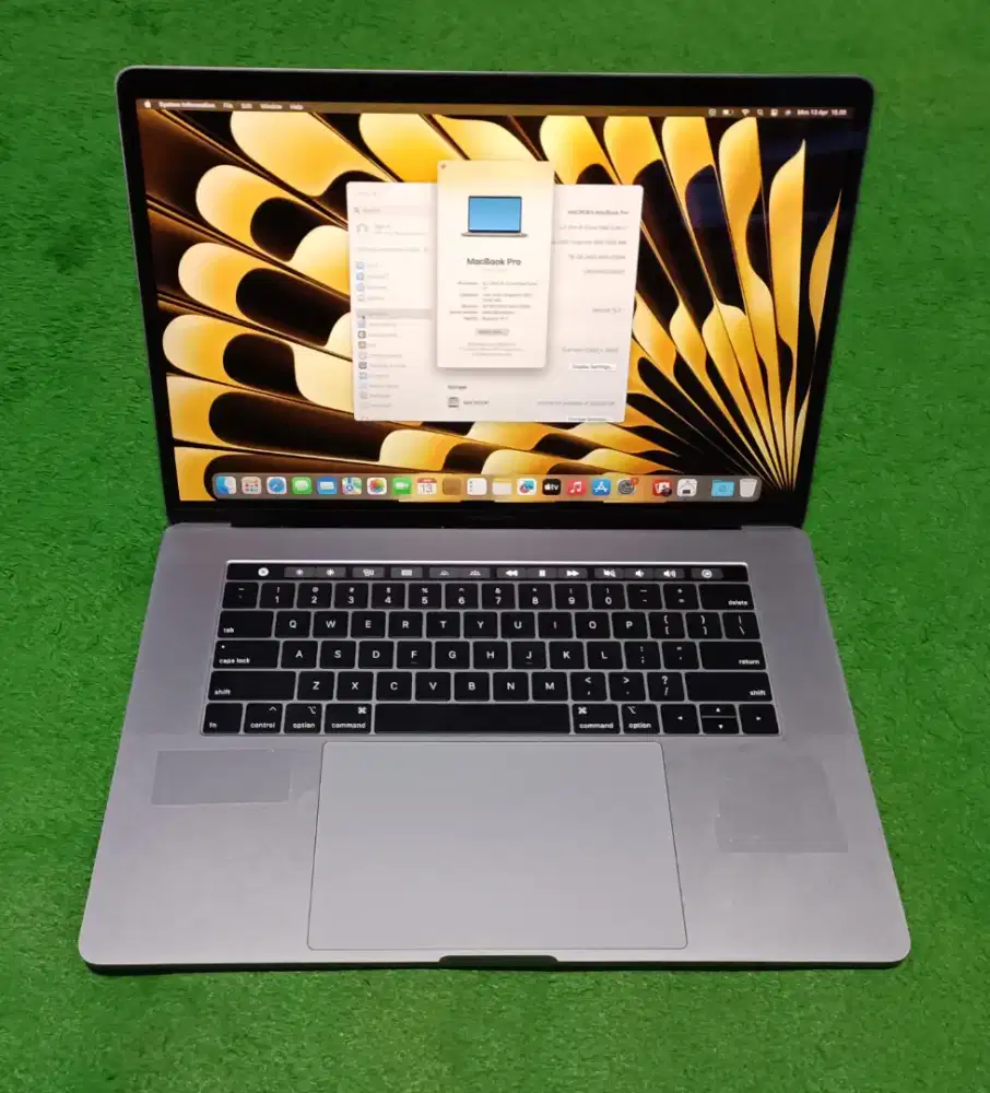 Apple MacBook Pro 2018 15inch i7 16/256 Grey Touchbar Dual VGA Murah
