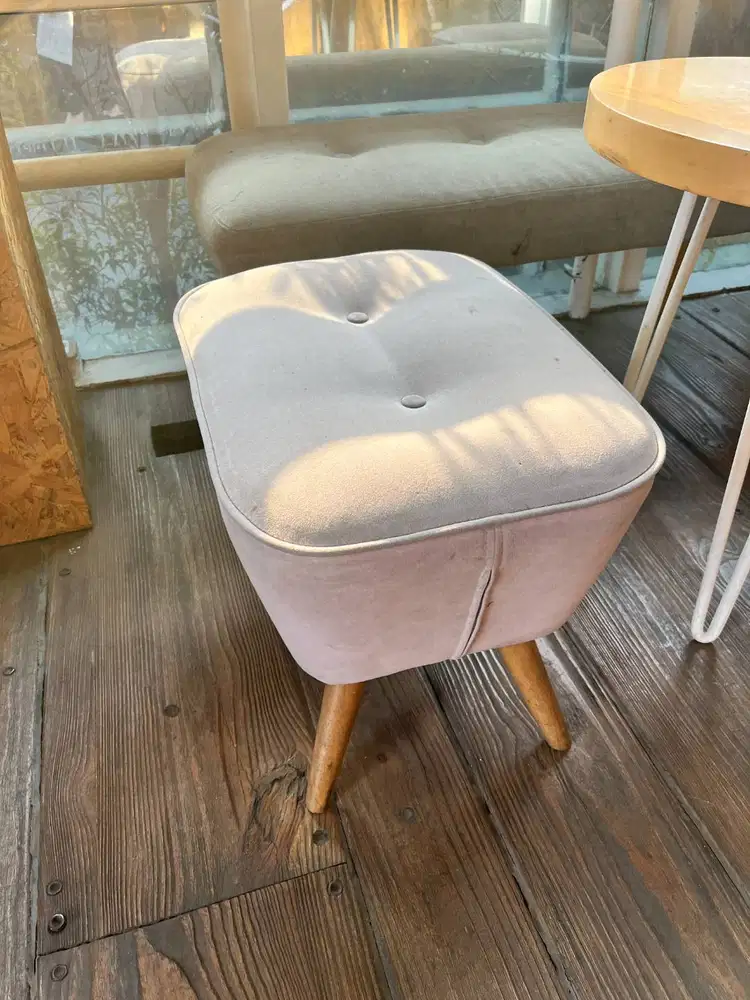 dijual sofa kecil warna abu