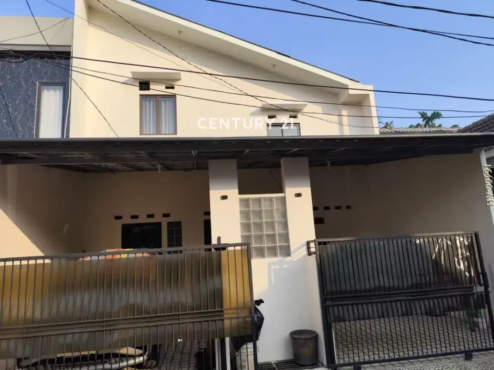 Dijual rumah 2 lantai lokasi dekat stasiun kereta Sudimara SHM