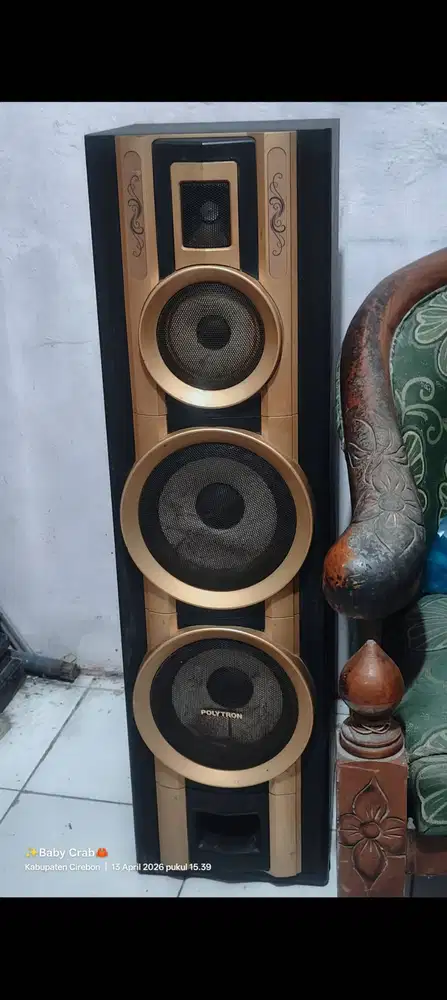 Polytron pas 29 bekas seperti baru masih mulus semua ok suara bas ok