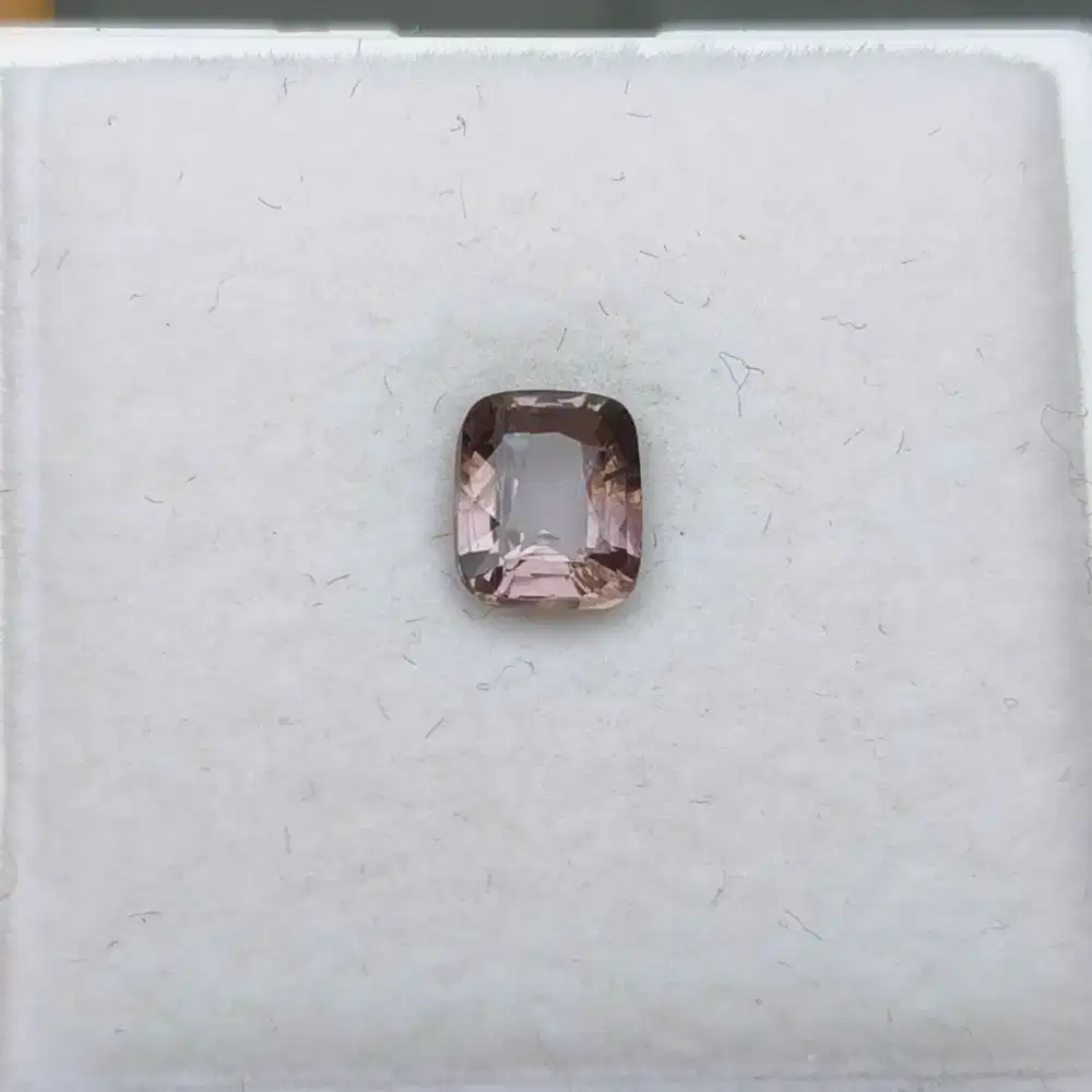 Color Change Sapphire 1.71Ct NTE CGL