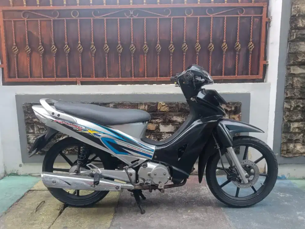 kharisma 2005 mulus bagus mesin sehat