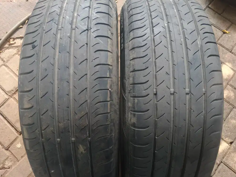 Dunlop 225/60 R18
