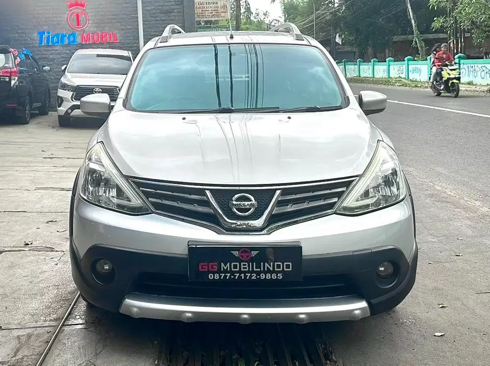 Nissan Grand Livina 1.5 XGear Automatic Th 2014