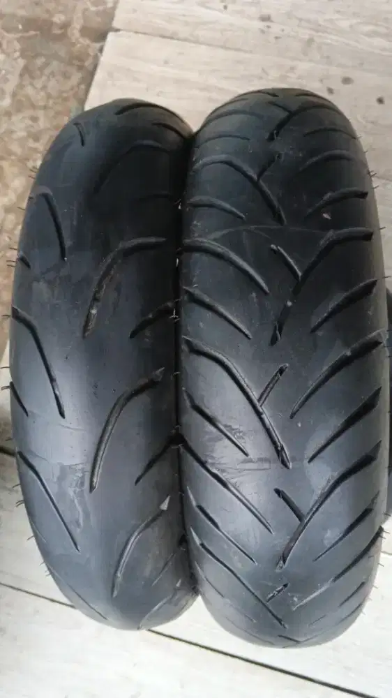 Ban copotan NMAX sepasang ukuran 110/70-130/70 ring 13