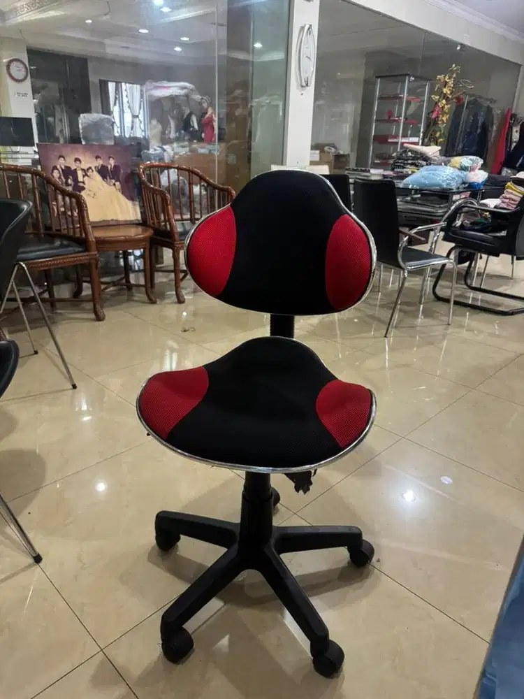 Dijual bangku kantor