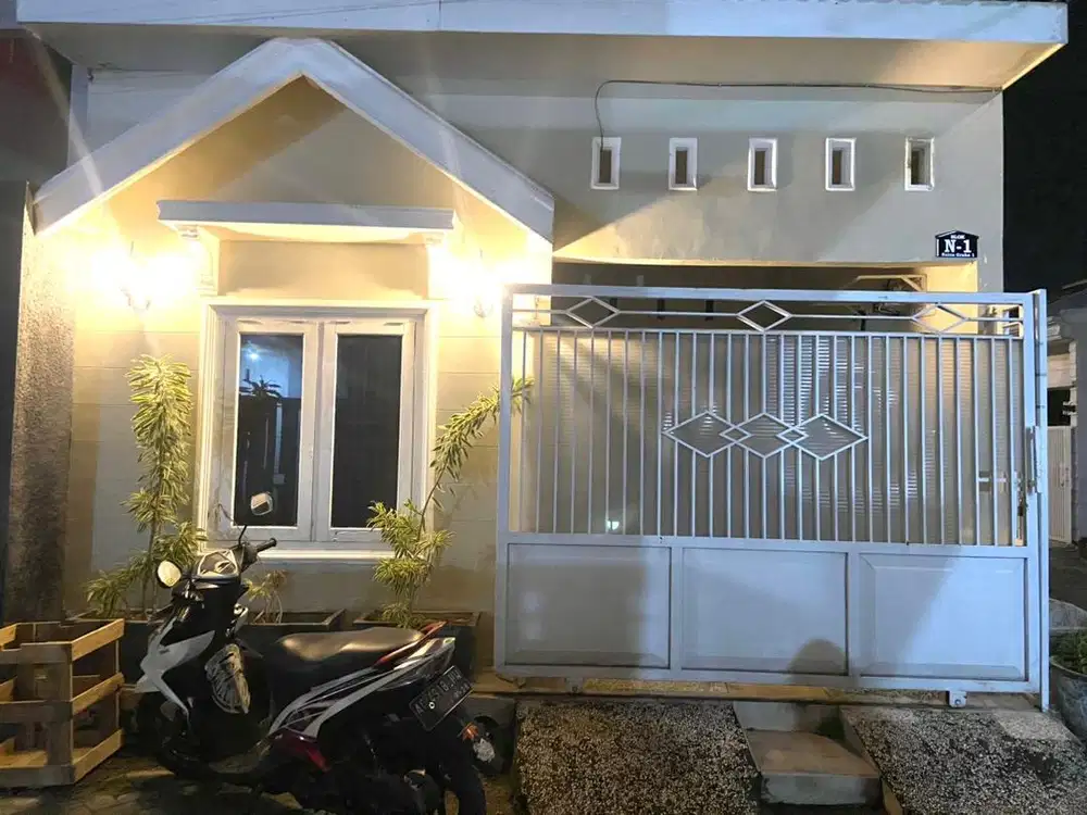 DI JUAL CEPAT RUMAH SIAP HUNI PERUMAHAN MERAH DELIMA FULL BANGUNAN